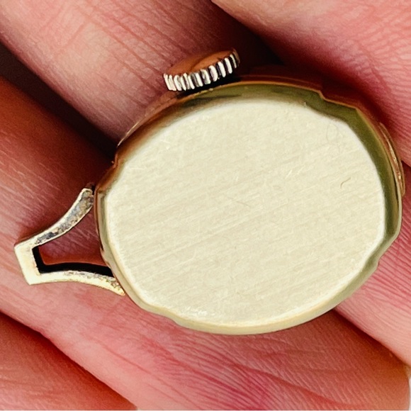 Staromatic Swiss Golden Watch Pendant with 17 Jewels - Picture 8 of 16